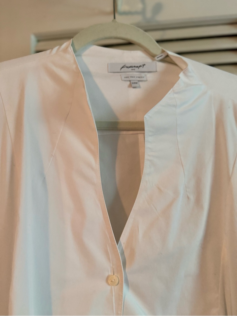 Foxcroft White Collarless Button Blouse